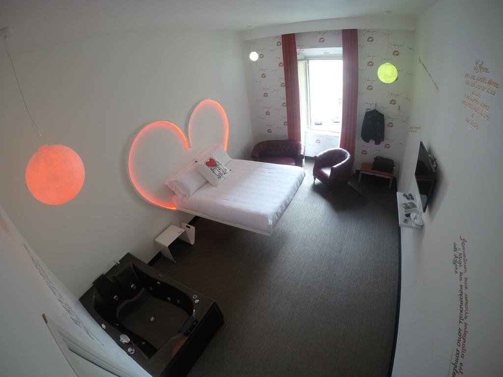 iRooms Jacuzzi Suites Rome Buitenkant foto